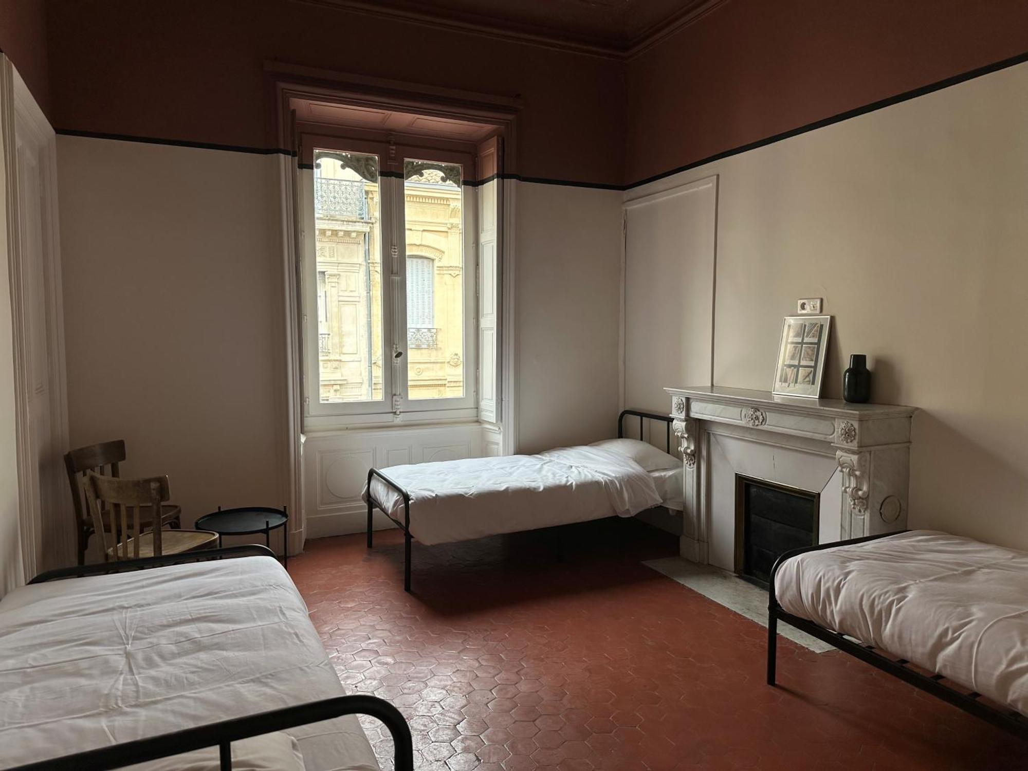 Auberge De Jeunesse Hi Avignon Buitenkant foto